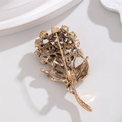 Fashion Flowers Glitter Rhinestone Sparkle Brooches for Girls Sweet Elegant Luxury Jewelry for Women Ladies Accessories Chic