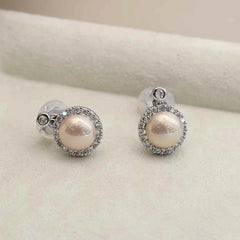 Refined SImple Dainty Minimalistic Butterfly Clip on Earrings for Girls Sweet Elegant Jewelry for Women Ladies Accessories