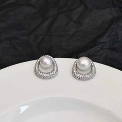 Ladies Simple Imitation Pearl New Design Small Stud Earring Fashion Elegant Beauty Wholesale Jewelry Accessories for Office Use