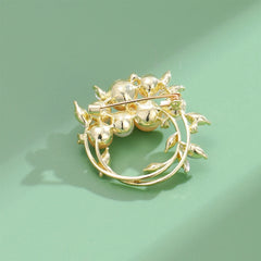 Fashion Simple Elegant Imitation Pearl Brooches for Girls Stylish Trendy Pins Jewelry for Women Ladies Accessories Wholesale