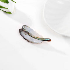 Fashion Feather Elegant Sweet Graceful Brooches for Girls Trendy Stylish Pins Jewelry for Women Ladies Accessories Wholesale
