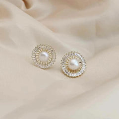 Classic Simple Minimalistic Imitation Pearl Sweet Stud Earrings for Girls Elegant Fashion Jewelry for Women Ladies Accessories