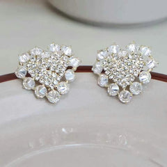 Glitter Luxury Heart Shaped Stud Earrings for Girls Sweet Cute Glamorous Jewellry for Women Ladies Accessories Femme Wholesale