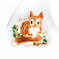 Fashion Squirrel Sweet Animals Cute Brooches for Girls Trendy Glamorous Pins Jewelry for Women Ladies Accessories Wholesale