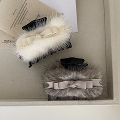 Fashion Fluffy Bowknot Elegant Luxury Hair Claw Clips for Girls Sweet Trendy Cute Hair Accessories for Women Ladies in Stock