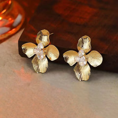 Fashion Exaggerated Large Elegant Stud Earrings for Girls Graceful Trendy Stylish Jewellry for Women Ladies Accessories Chic