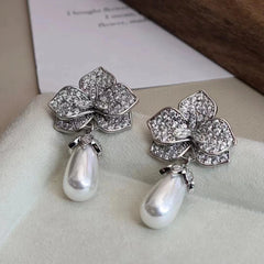 Ladies Flower Imitation Pearl Medium Drop Earring Elegant Glitter Dainty Charms Bulk Jewelry Accessories for Women Daily Office