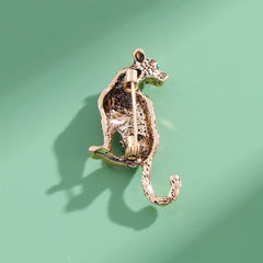 Fashion Leopard Animals Stylish Cool Brooches for Girls Glamorous Charms Pins Jewelry for Women Ladies Accessories Wholesale