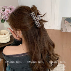 Fashion Trendy Elegant Sweet Hair Claw Clips for Girls Plaid Simple Classic Hair Accessories for Women Ladies Chinese Supplier