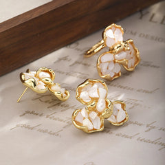 Fashion Crushed Shell Copper 18K Gold Plated Jewelry Sets for Girls Stud Earrings Rings for Women Lady Wholesale Low MOQ Flower