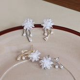 Sweet Fashion Flower Cute Floral Stud Earrings for Girls Luxury Glamorous Jewelry for Women Ladies Accessories Chinese Supplier