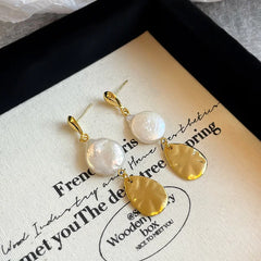 Fashion Baroque Freshwater Pearl Copper 18k Gold Drop Earrings for Girls Vintage Elegant Jewelry for Women Ladies Wholesale
