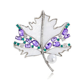 Fashion Leafs Maple Sweet Elegant Brooches for Girls Trendy Stylish Jewelry for Women Ladies Accessories Wholesale New Design