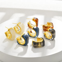 Retro Elegant Geometric Earrings Amber Resin Unique C-shaped Design Earrings Fashionable Luxury High-end Ear Accessories Women