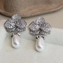 Ladies Flower Imitation Pearl Medium Drop Earring Elegant Glitter Dainty Charms Bulk Jewelry Accessories for Women Daily Office