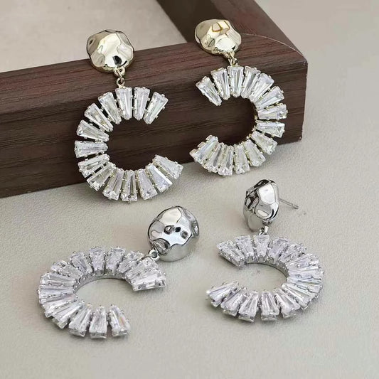 Simple Fashion Elegant Minimalistic Trendy Drop Earrings for Girls Sweet Elegant Stunning Jewelry Foe Women Ladies Accessories