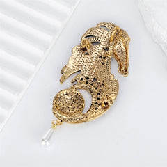 Fashion Animals Horses Sweet Trendy Brooches for Girls Elegant New Year Pins Jewelry for Women Ladies Accessories Wholesale