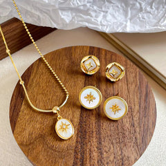 Women Chain Minimalistic 18k Gold-plated Abalone Shell Necklace Fashion Simple Low MOQ in Stock Jewelry for Female Causal