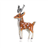 Fashion Christmas Deer Animals Classic Brooches for Girls Elegant Sweet Pins Jewelry for Women Ladies Accessories Wholesale