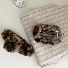 Trendy Fluffy Leopard Winter Hair Claw Clips for Girls Elegant Sweet Cute Hair Accessories Ties Scrunchies Chinese Supplier