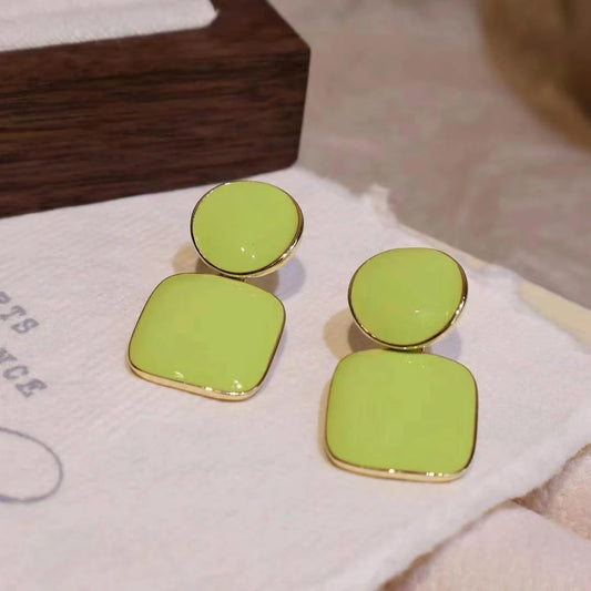 Vintage Retro Elegant Refined Drop Earrings for Girls Trendy Art Deco Bowknot Cherry Jewelry for Women Ladies Accessories Chic
