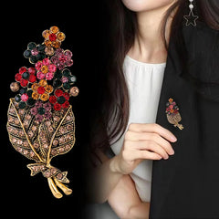 Fashion Trendy Glitter Vintage Retro Brooches for Girls Luxury Rhinestone Pins Jewelry for Women Ladies Accessories Wholesale