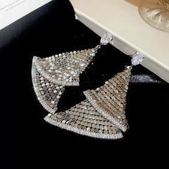 Fashion Luxury Dainty Bold Exaggerated Drop Earrings for Girls Refined Classic Jewelry for Women Ladies Accessories Wholesale