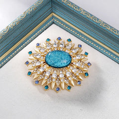Fashion Luxury Glitter Sparkle Rhinestone Crystal Brooches for Girls Elegant Dainty Bold Jewelry for Women Ladies Accessories