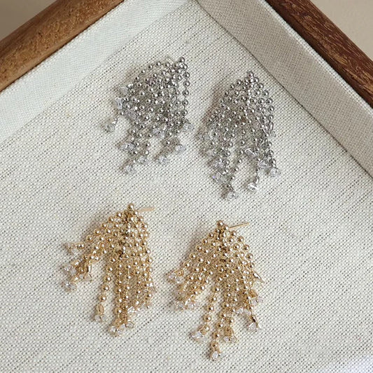 Fashion Elegant Flowers Trendy Stylish Drop Earrings for Girls Dainty Glamorous Jewelry for Women Ladies Accessories Supplier