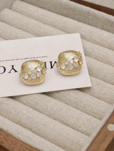Ladies Hot Sale Flower Small Rhinestone Stud Earring Glitter Elegant Graceful Fashion Wholesale Jewelry Accessories for Causal