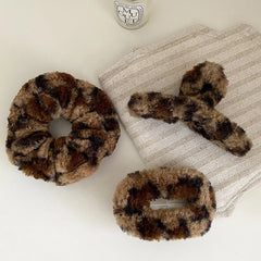 Trendy Fluffy Leopard Winter Hair Claw Clips for Girls Elegant Sweet Cute Hair Accessories Ties Scrunchies Chinese Supplier