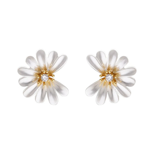 Korean Trendy Pastel Little Daisy Stud Earrings for Women Sweet Simple Flower Earrings Exquisite Design Ear Accessory Wholesale