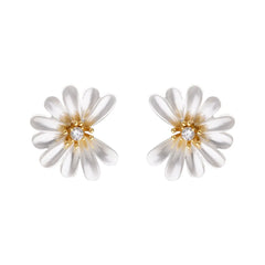 Korean Trendy Pastel Little Daisy Stud Earrings for Women Sweet Simple Flower Earrings Exquisite Design Ear Accessory Wholesale