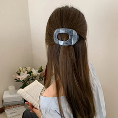 Female Minimalistic Solid Color New Design Hot Sale Hair Claws Chic Stylish Wholesale in Stock Hair Clips Accessory for Women