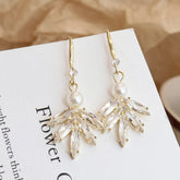 Women Imitation Pearl Star Rhinestone Decorative Drop Earring Sequined Glitter Elegant Chic Bulk Jewelry Accessories for Causal