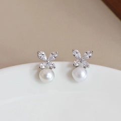 Sweet Cherry Imitation Pearl Fruit Drop Earrings for Girls Luxury Glitter Fashion Jewelry for Women Ladies Accessories Wholesale