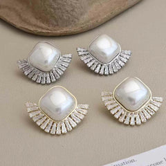 Simple Fashion Imitation Pearl Luxury Stud Earrings for Girls Elegant Classic Jewellry for Women Ladies Accessories Wholesale