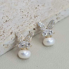 Ladies Hot Sale Butterfly Imitation Pearl Small Drop Earring Fashion Glitter Charms Wholesale High Quality Jewelry Accessories