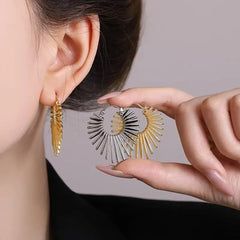 Europe and American Trendy Hoop Earrings High-end Elegant Hollow Line Love Earrings Fashion Chic Earrings Cross-Border Wholesale