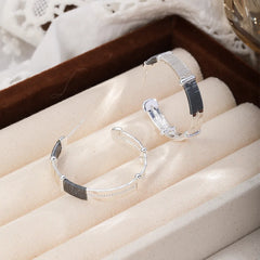 Fashion Copper Wire Trendy Stylish Hoop Earrings for Girls Simple Minimalistic Jewelry for Women Ladies Wholesale China Factory