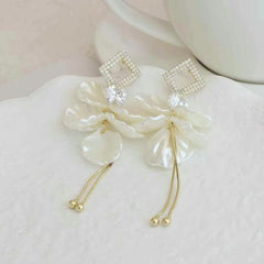 Sweet Fashion Imitation Pearl Tassel Drop Earrings for Girls Elegant Graceful Jewelry for Women Ladies Accessories Wholesale