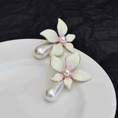 Ladies Hot Sale New Design Flower Imitation Pearl Medium Drop Earring Trendy Elegant Luxurious Wholesale Jewelry Accessories