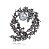 Fashion Vintage Imitation Pearl Retro Glitter Brooches for Girls Elegant Glamorous Pins Jewelry for Women Ladies Accessories