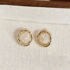 Simple Trendy Fashion Elegant Glamorous Stud Earrings for Girls Sweet Minimalistic Jewelry for Women Ladies Accessories Chic