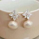 Women Imitation Pearl Flower Decorative Drop Earring Luxurious Dainty Trendy High Quality Bulk Jewelry Accessories for Office