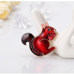 Sweet Fashion Glitter Sparkle Animals Squirrel Brooches for Girls Cute Luxury Stylish Pins Jewelry for Women Ladies Accessories