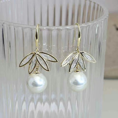 Sweet Cherry Imitation Pearl Fruit Drop Earrings for Girls Luxury Glitter Fashion Jewelry for Women Ladies Accessories Wholesale