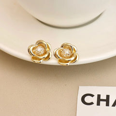 Women Rose Flower Shape Simple Small Mini Stud Earring Fashion Elegant Graceful Wholesale Jewelry Accessories for Female Office