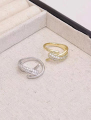 Fashion Luxury Glamorous Dainty Rings for Girls Elegant Simple Minimalistic Jewelry for Women Ladies Accessories Wholesale