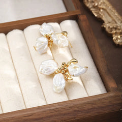Fashion Baroque Pearl Copper Flower Earrings for Girls Bold Vintage Elegant Jewelry for Women Ladies Wholesale China Factory